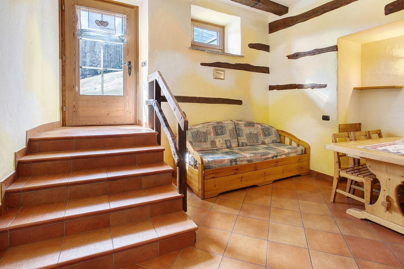 Cały apartament, Apartment 'La Lepre' with Lake View, Private Garden and Wi-Fi in Livigno, Park Narodowy Stelvio