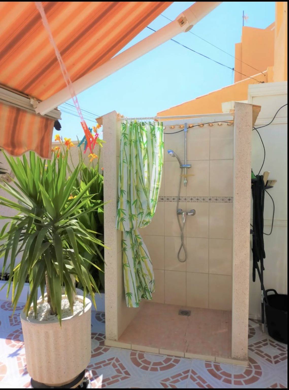 Vakantiehuis 'Aangenaam Vakantiehuis' met privéterras, Wi-Fi en airconditioning in Torrevieja, Costa Blanca