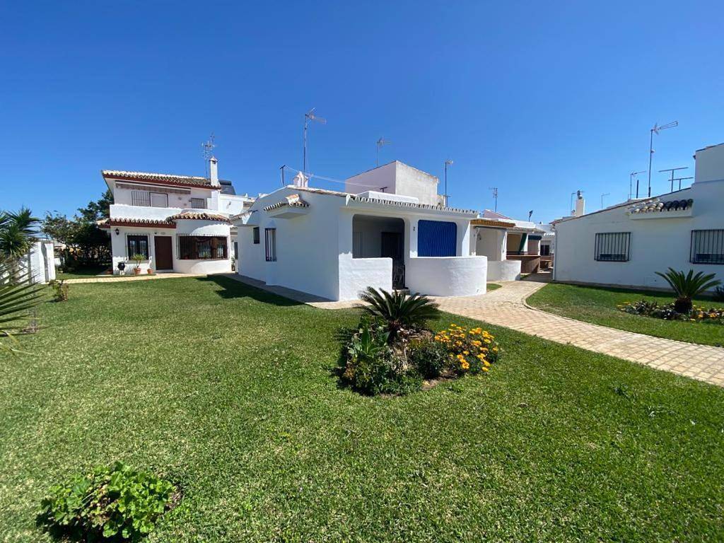 Three-Bedroom House in Matalascañas, Almonte