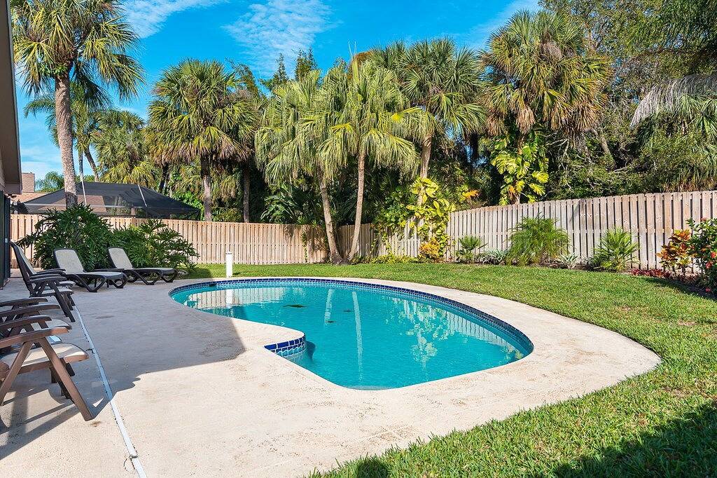 Jupiter Beach House mit Pool - zu Fuß zum Jupiter Beach und Inlet in Jupiter, Palm Beach County