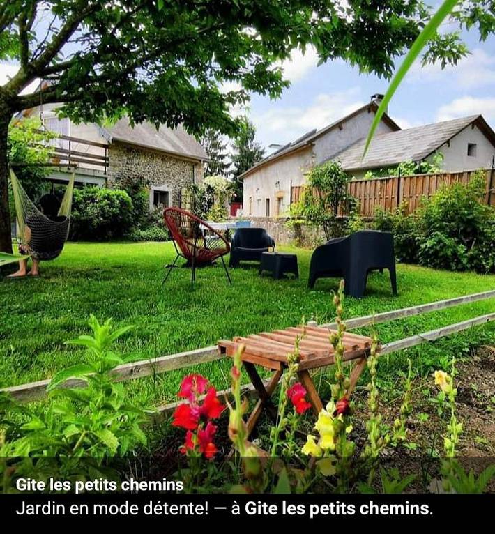 Gîte pour 6 personnes, avec jardin à Ledeuix