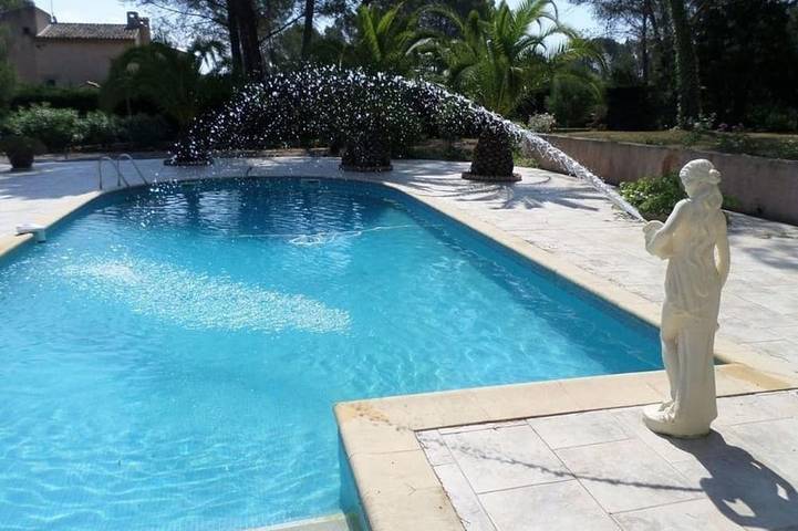 Apartamento de vacaciones para 6 personas, con jardín además de piscina y terraza - 1