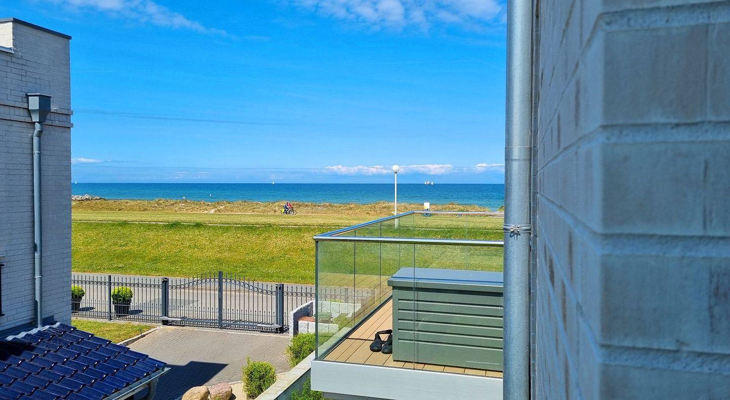Ganze Wohnung, Neubau Ferienwohnung Sandy Beach mit Meerblick 1. Reihe an der Ostsee in Kalifornien (Ostsee), Schönberg