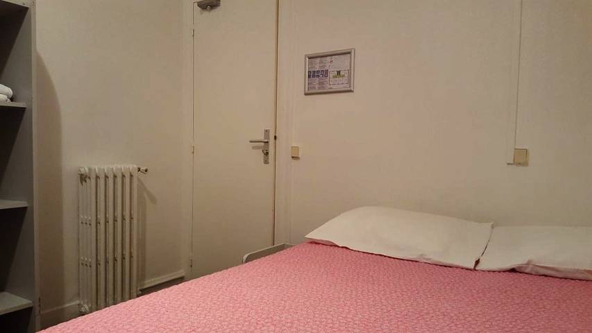 Hôtel pour 2 personnes, avec vue à Clichy - 2