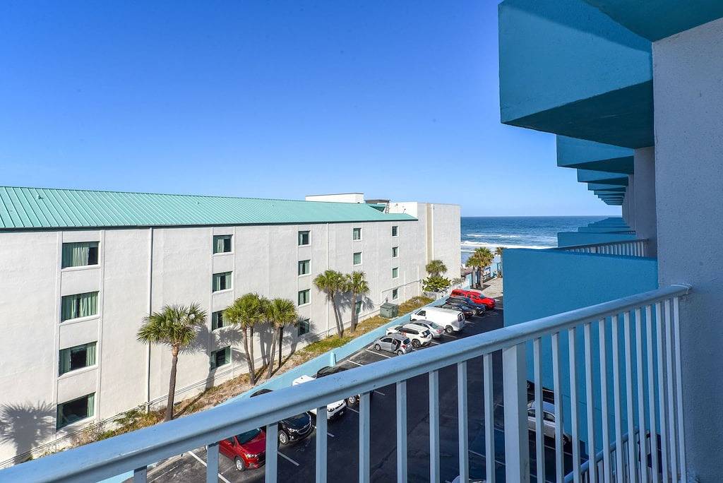 Ocean View Suite With Full Kitchen in Daytona Beach, Florida