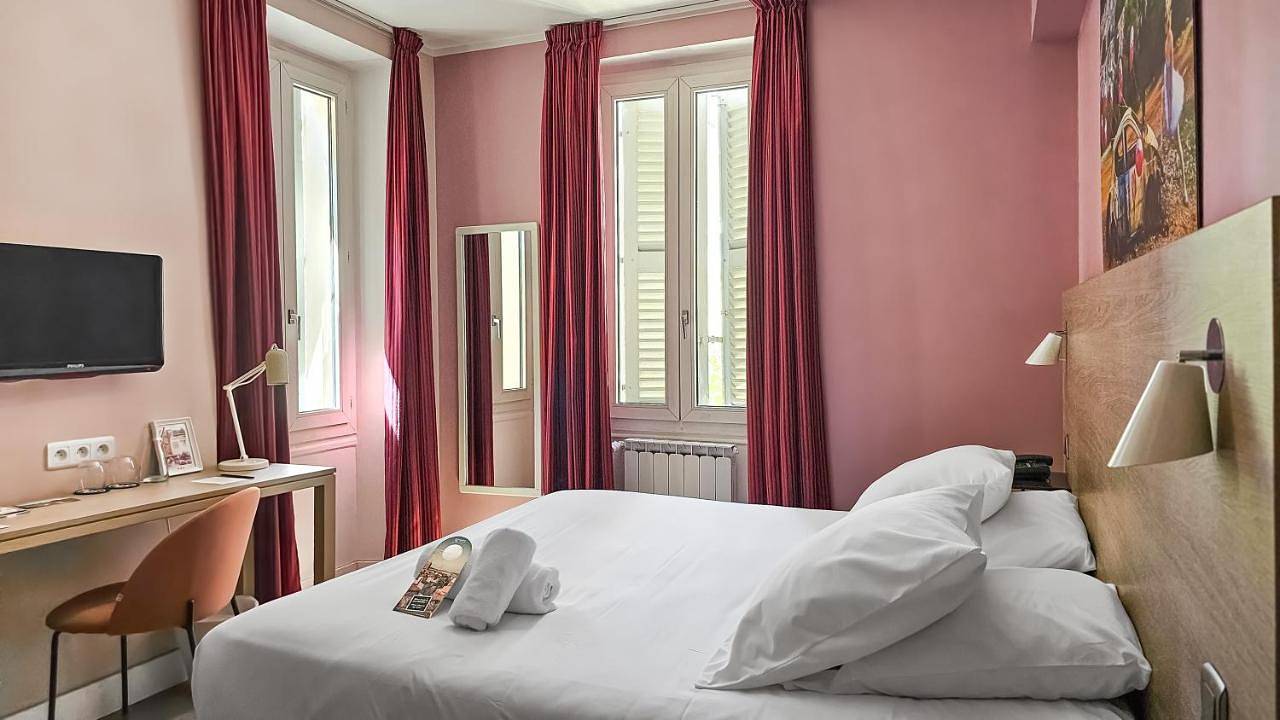 Grand Hôtel Dauphiné Toulon, Boutique Hôtel & Suites in Toulon, Côte méditerranéenne (France)
