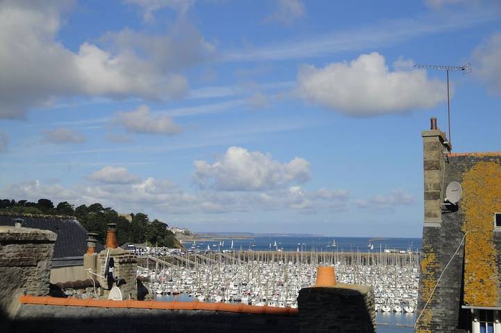Gîte pour 4 personnes, avec balcon dans Port de Plaisance des Sablons