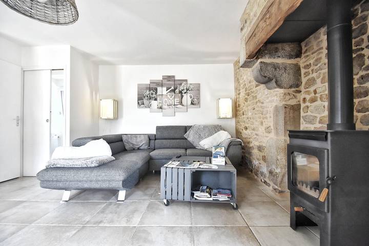 Gîte pour 6 personnes, avec terrasse et jardin