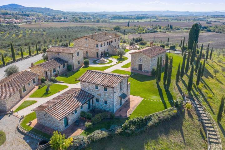 Agriturismo per 2 persone, con Terrazza e Giardino nonché Piscina e Sauna a Rapolano Terme