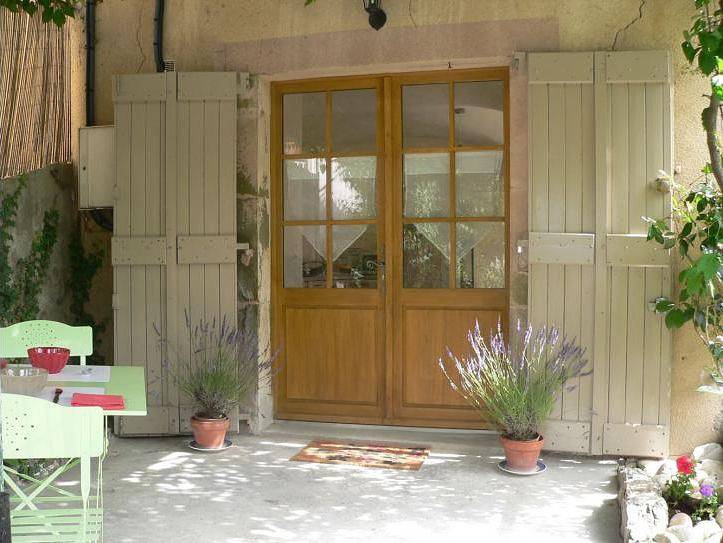 Gîte für 2 Personen mit Terrasse in Rosans, Gap und Umgebung