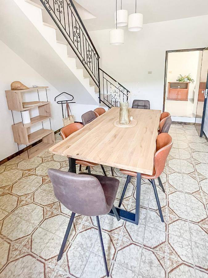 Gîte pour 8 personnes, avec terrasse et vue, adapté aux familles à Mòdolo - 4