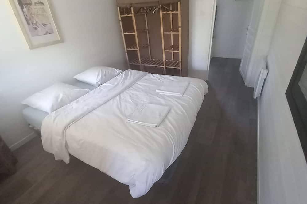 Chalet auf Stelzen zwischen Mittelmeer und Teichen, Gruissan, für 7 Personen, Wifi in Plage des Chalets, Gruissan