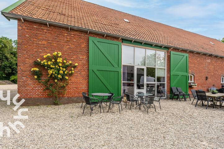 Bauernhof für 26 Personen, mit Terrasse und Garten in Zeeland