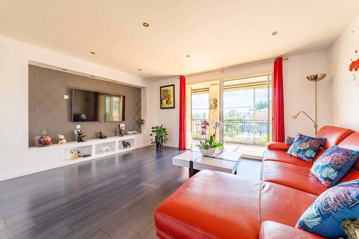 Ganze Ferienwohnung, L’Oasis de Taradeau – Piscine & Spa in Taradeau, Draguignan Region