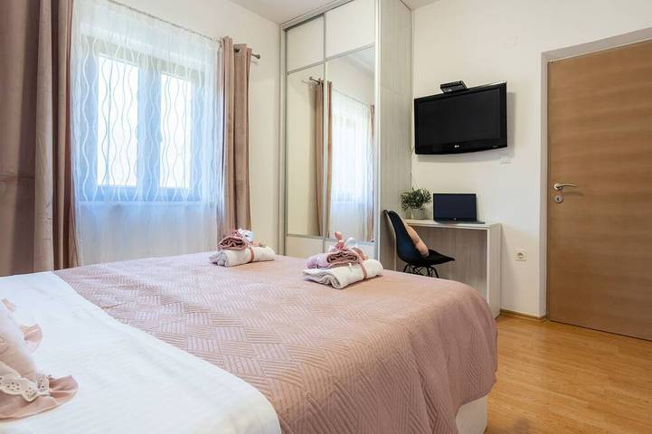 Villa Ivona Oslje by Villas Guide in Dubrovnik-Neretva