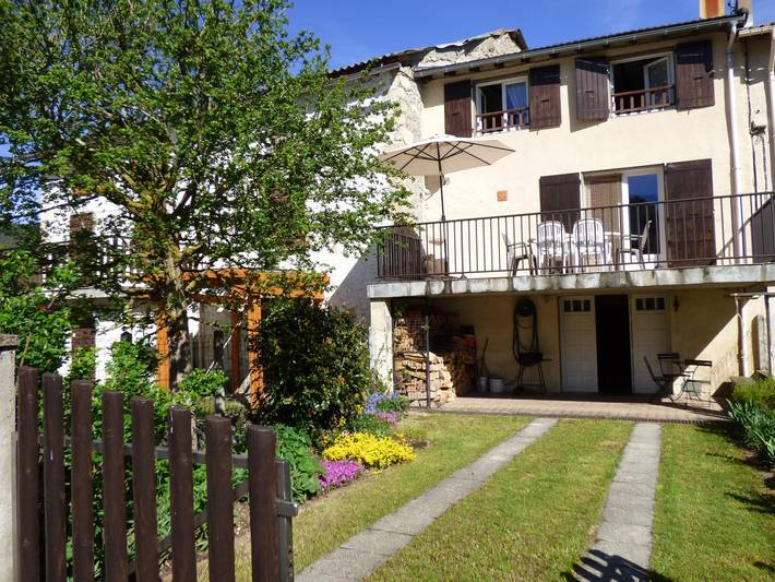 Gîte pour 6 personnes, avec Terrasse et Jardin