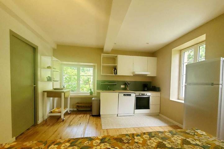 Gîte pour 10 personnes, avec jardin à Grézac - 4