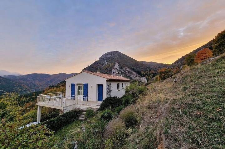 Location de vacances pour 4 personnes dans Salvezines