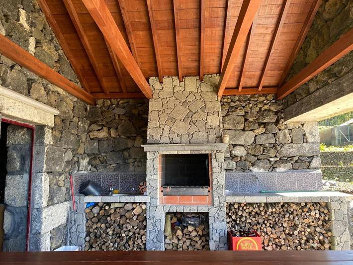 Location de vacances pour 8 personnes, avec vue ainsi que piscine et jardin dans Capelo - 4