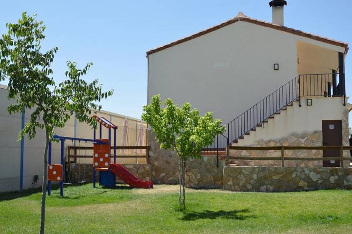 Casa de huéspuedes para 4 personas, con Balcón y Terraza además de Jardín y Piscina en Serranía de Cuenca - 2