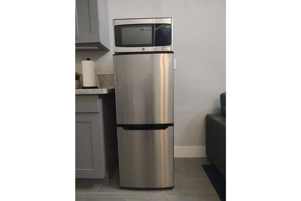 Elegant 1 Bedroom Guesthouse w/  Living Room and Kitchen. in Las Vegas, Nevada