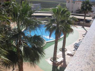 Gîte pour 4 personnes, avec piscine ainsi que terrasse et vue dans Los Nietos