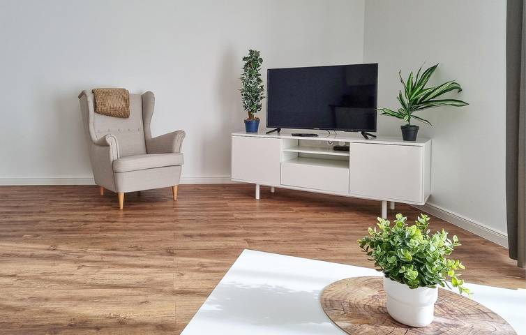 Ganze Ferienwohnung, Moderne Ferienwohnung mit Terrasse, Parkplatz & TV - Passow in Passow, Ludwigslust-Parchim