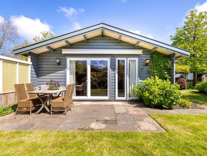 Ferienhaus für 4 Personen, mit Terrasse und Garten in Sint Maartensvlotbrug