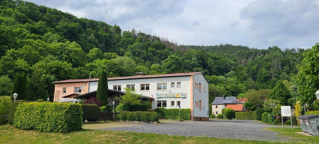 Hotel für 2 Personen, mit Terrasse und Garten in Schalkau