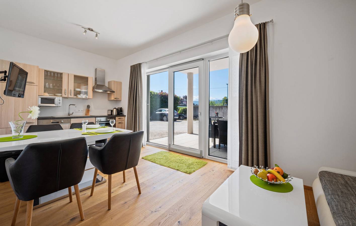 Ganze Ferienwohnung, Ferienwohnung für 3 Personen mit Terrasse in Pörtschach am Wörthersee, Klagenfurt-Villach