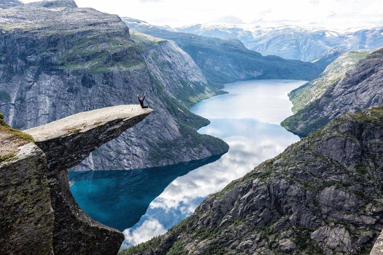 Trolltunga/Folgefonna Camp house in Hardangerfjord