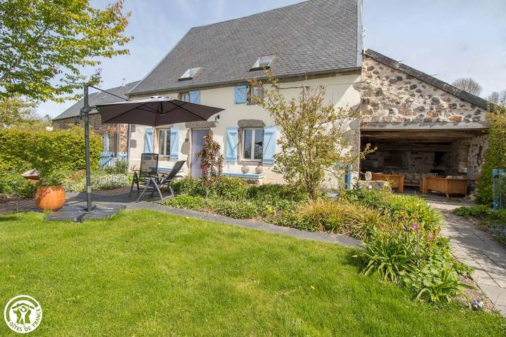 Gîte pour 5 personnes, avec jardin et jacuzzi ainsi que terrasse et sauna