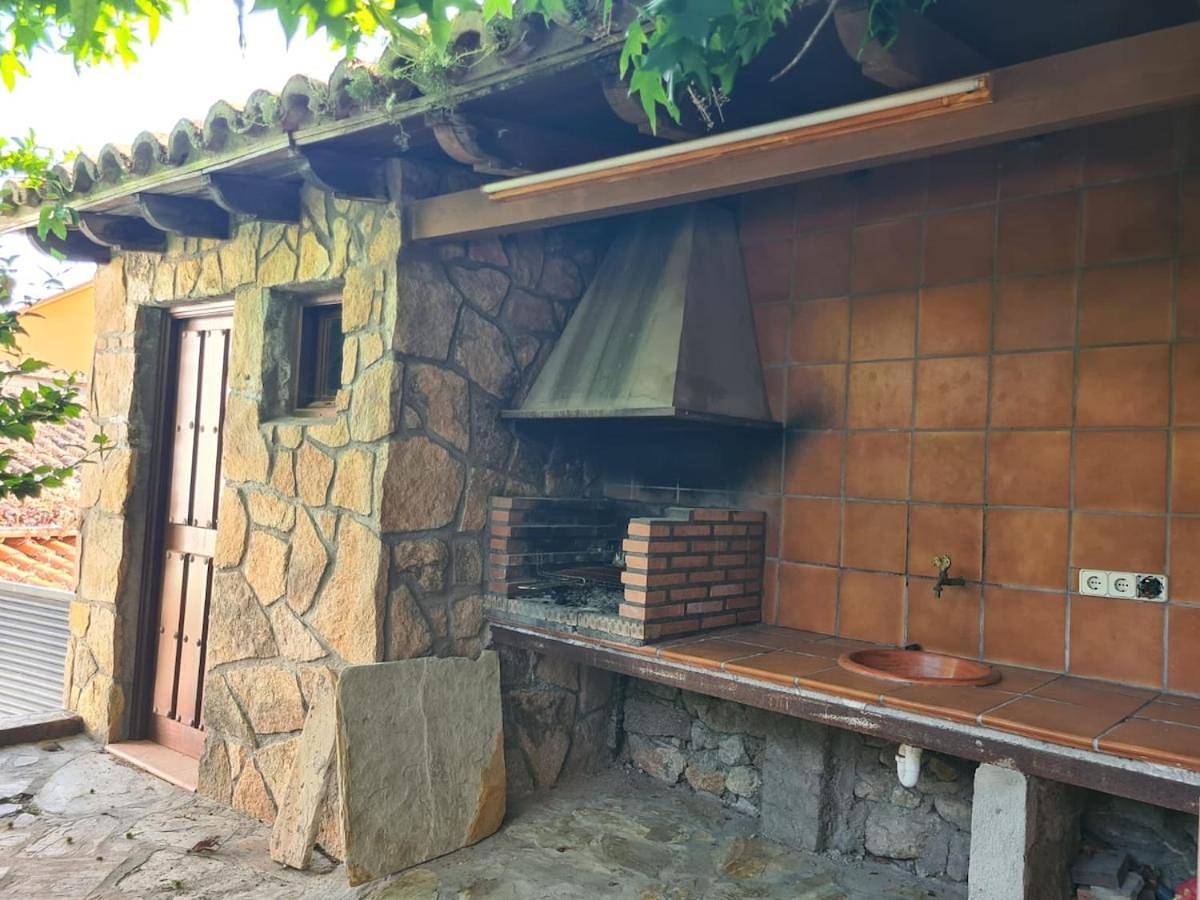Chalet in Piedralaves, Provincia de Ávila