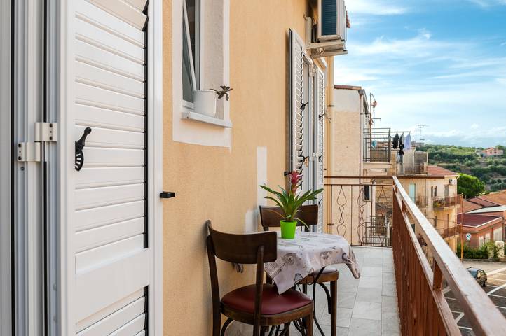 Appartamento per 9 persone, con Balcone a Lascari