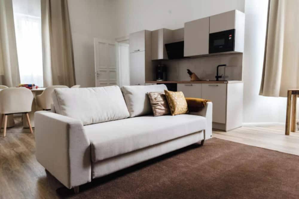 Entire apartment, Luxurious Stay in Central Berlin – Perfect for Groups & Families in Mitte Berlin, Berlin