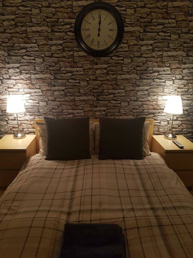 52 Vyner Place - Room Only basis in Ullapool, Highlands