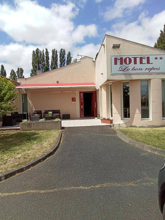 Hôtel Bon Repos in Barbezieux-Saint-Hilaire, Charente