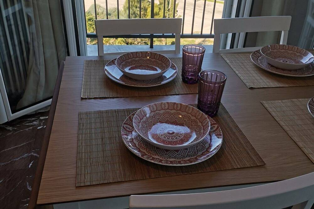 Ganze Wohnung, Spacius double room apartment 64 sqm fully equiped\nmagnificent sunset & sea view in Pylos, Messenien