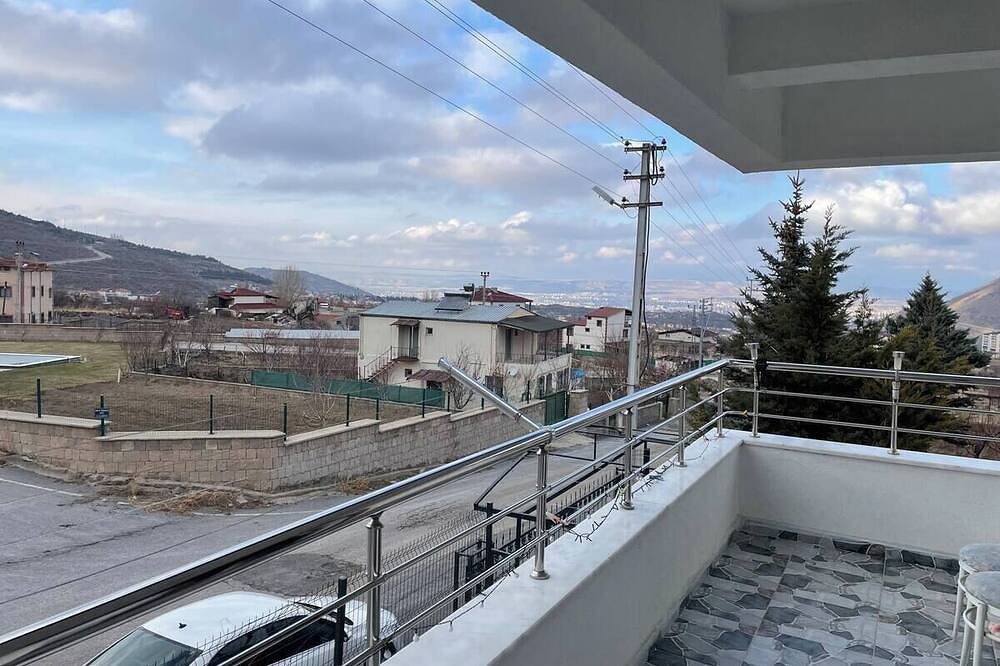 Erciyes Daği Kayak Merkezi Yakini Bireysel İki Katli Villa in Central Anatolia region