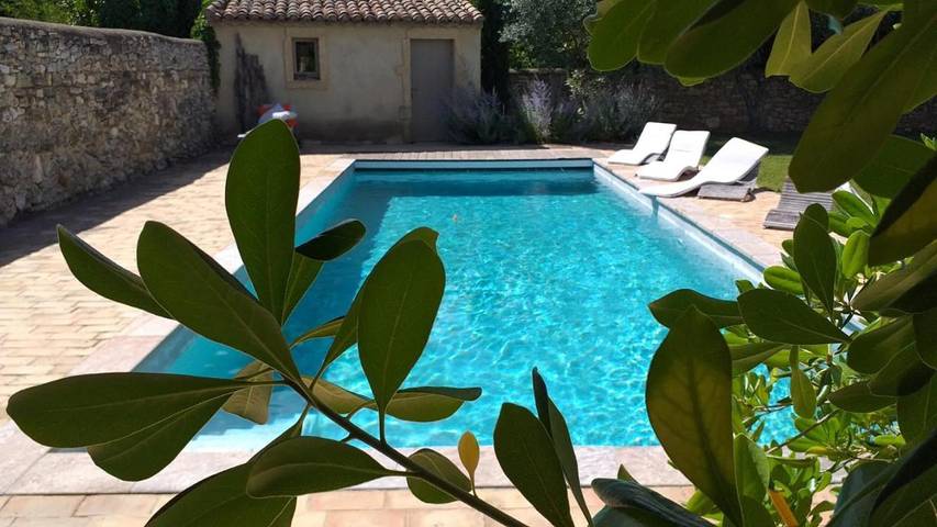 Location de vacances pour 9 personnes, avec piscine ainsi que vue et jardin à Flaux - 2