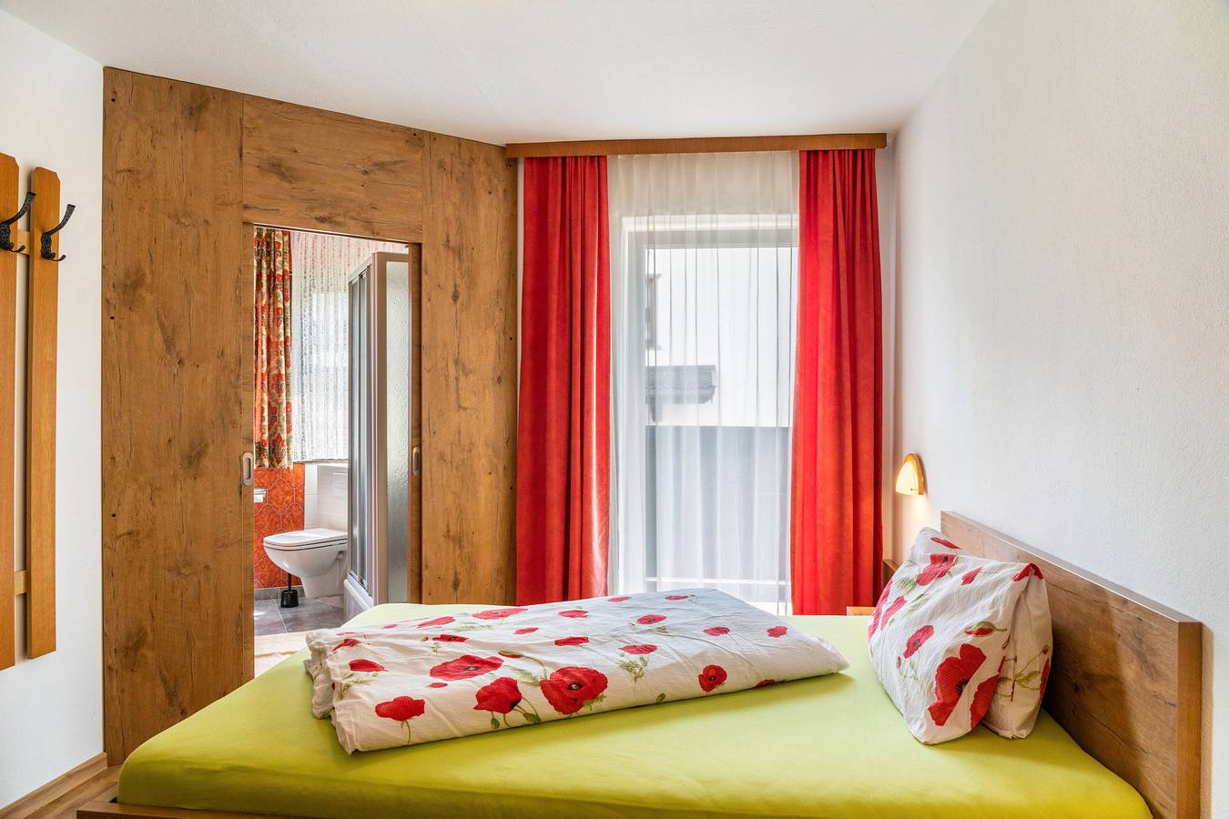 Zimmer '16' mit Bergblick, Gemeinschaftsterrasse und Wi-Fi in Hopfgarten im Brixental, Brixental