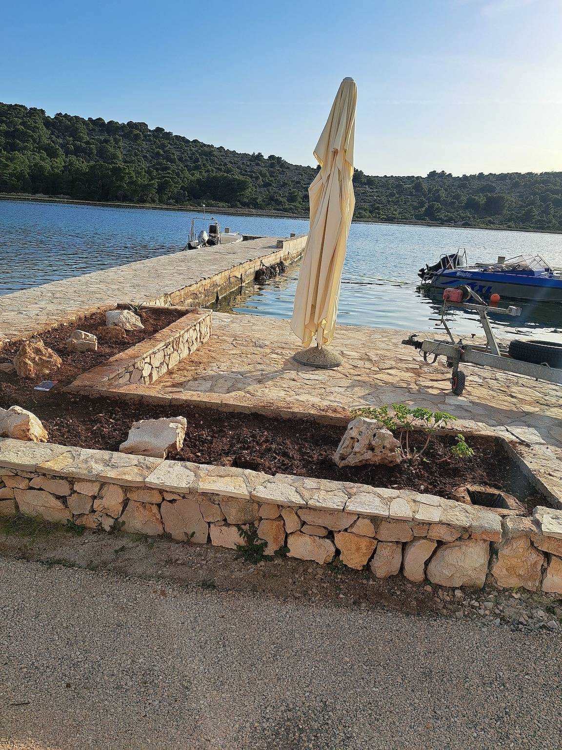 Geheel vakantieappartement, Vakantieappartement voor 5 personen met uitzicht in Dalmatische eilanden
