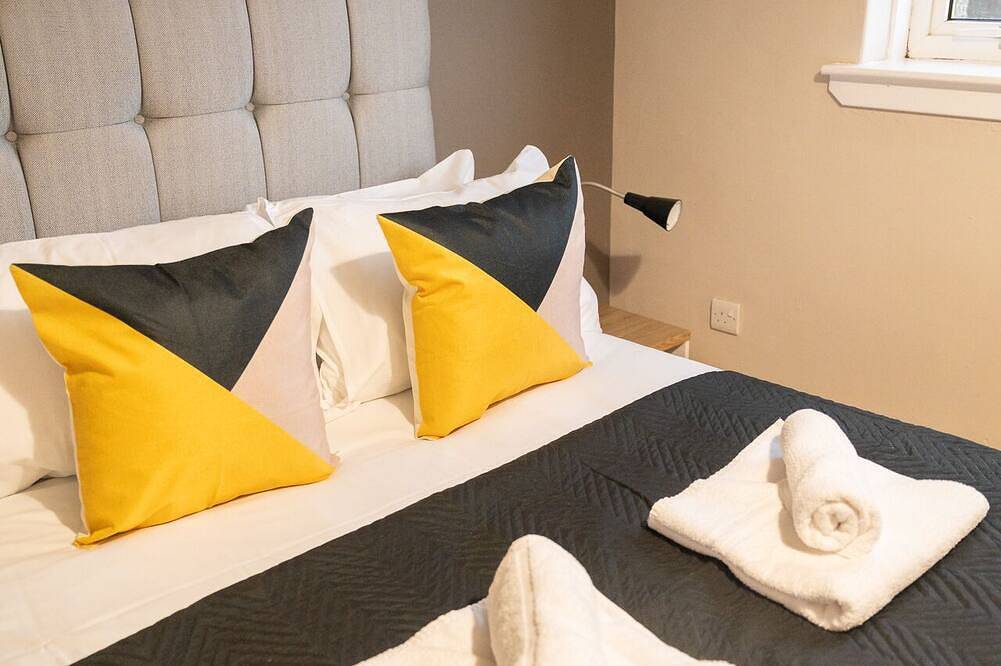 Ganze Wohnung, Apartment-Eigenes Badezimmer in Renfrewshire