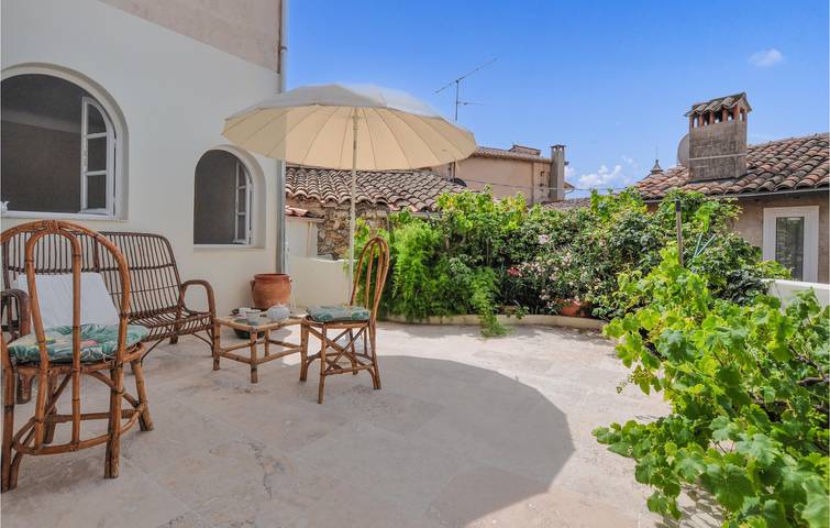 Appartement de vacances entier, Appartement confortable avec terrasse, grill et plage à proximité in Roquebrune-Cap-Martin, Côte méditerranéenne (France)