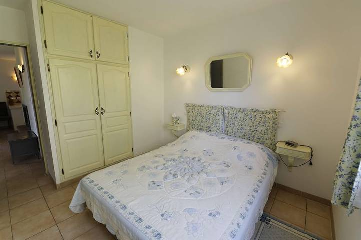Gîte pour 6 personnes, avec piscine et jardin à Villecroze - 3