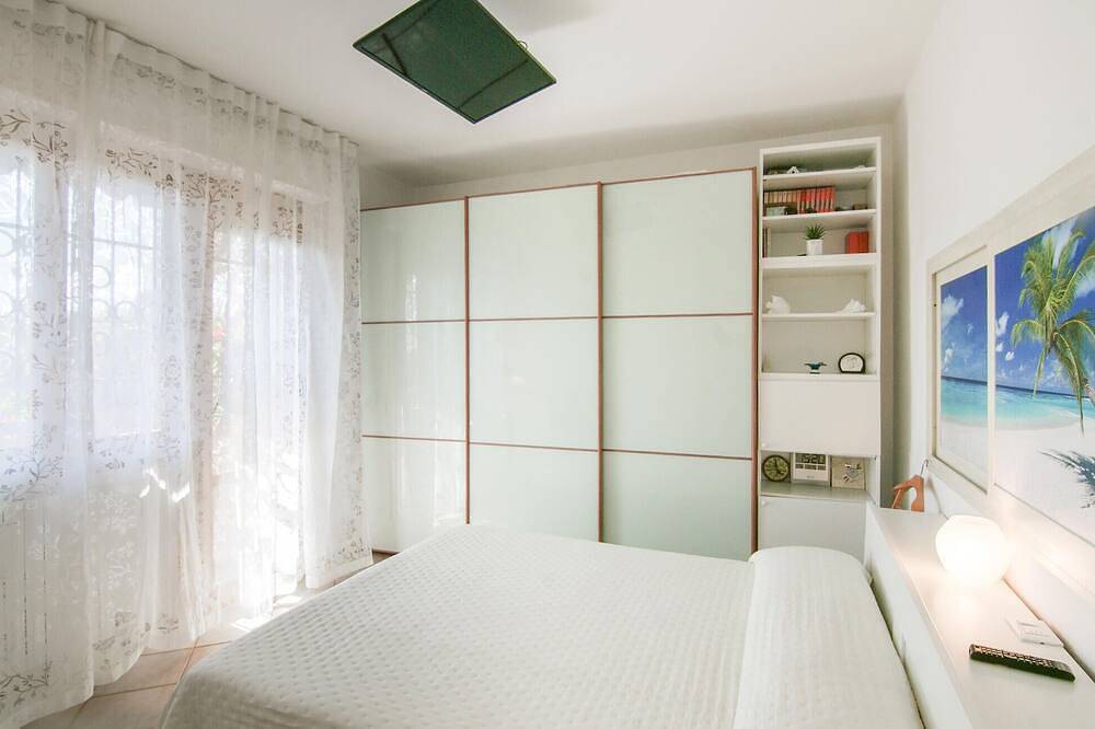 Ganze Wohnung, 2 bedroom gorgeous apartment in Marina di Massa in Massa, Italienische Riviera