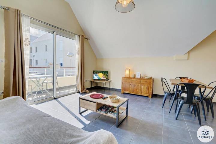 Gîte pour 4 personnes, avec terrasse dans Plage de Saint-Leu