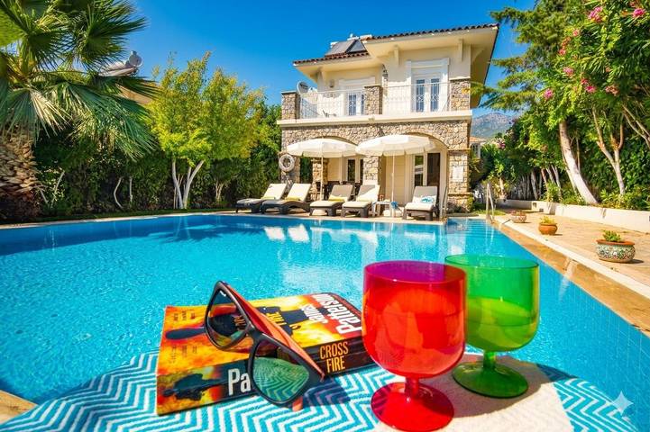 Villa für 6 Personen, mit Terrasse und Garten - 1