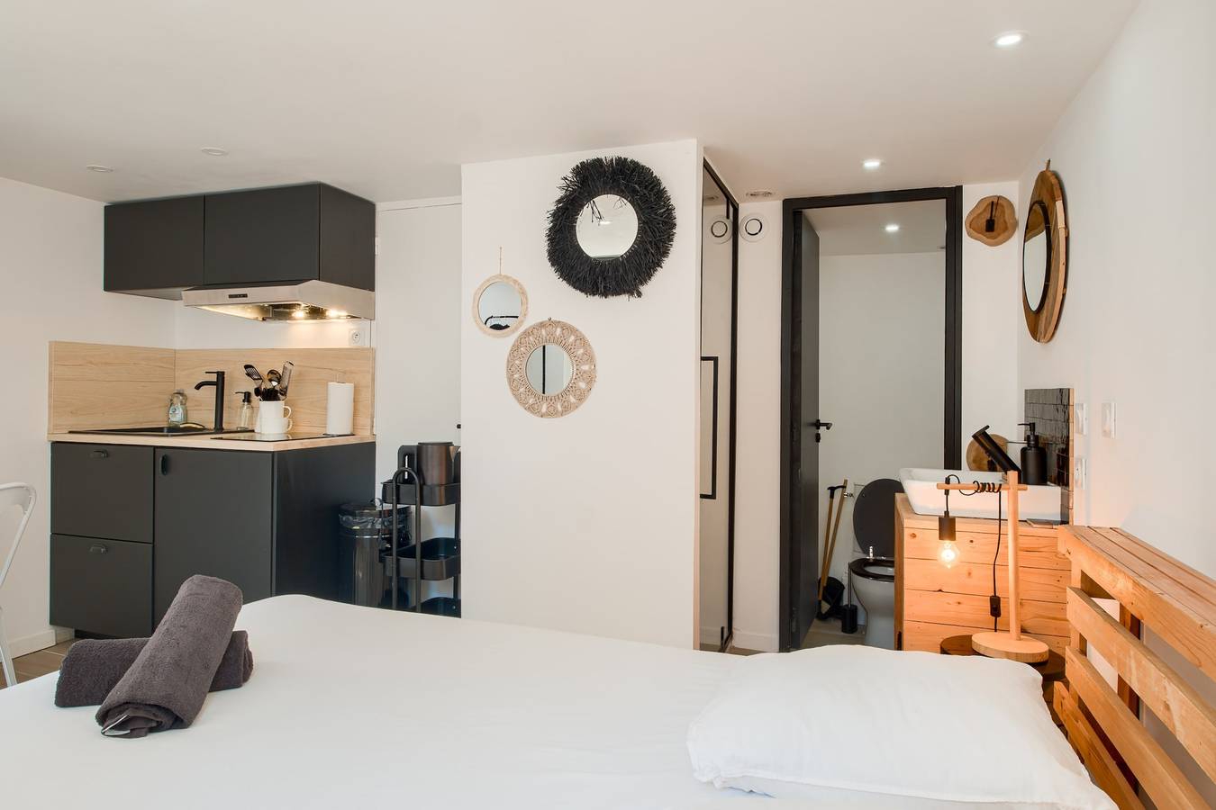 Entire studio, Le Noux - Terrasse - Wifi in Laval, Mayenne