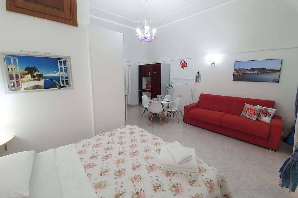 Entire apartment, Soleluna Gaeta seafront vacation home. Small pets welcome. in Gaeta, Latina Province